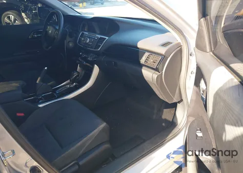 2016 Honda Accord Lx z USA, uszkodzony, nr VIN 1HGCR2F32GA074333